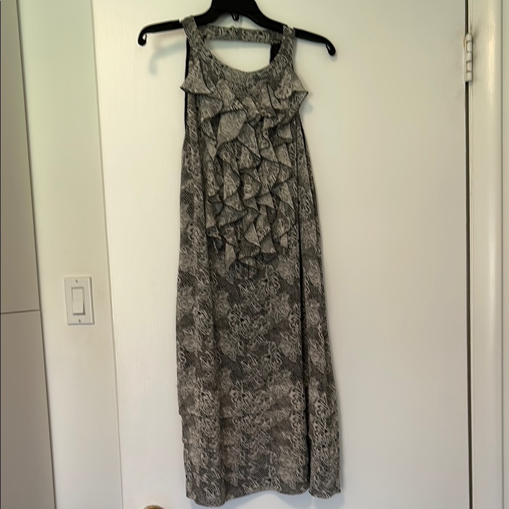 ECI Women’s Black & Gray Floral Print Sleeveless Dress w Ruffles & Layers